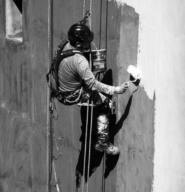 painting a florida commercial building